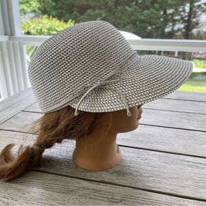 Nine West Ora Bucket Gray Ivory Large Brim Woven Sun Hat